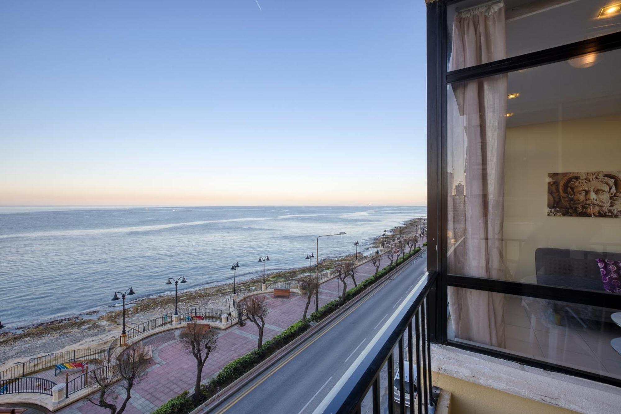 Seafront Sliema Apartment With Balcony & Sea Views By Jl ภายนอก รูปภาพ