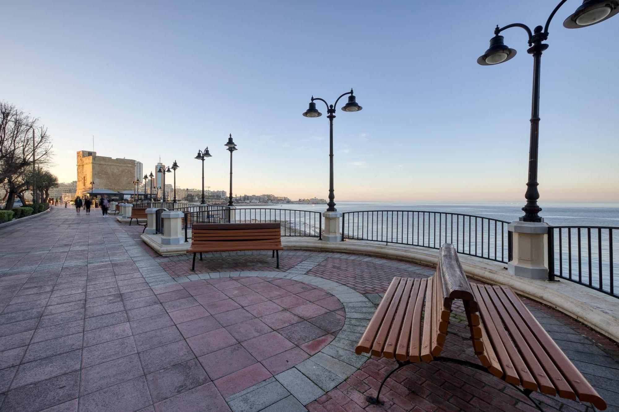 Seafront Sliema Apartment With Balcony & Sea Views By Jl ภายนอก รูปภาพ