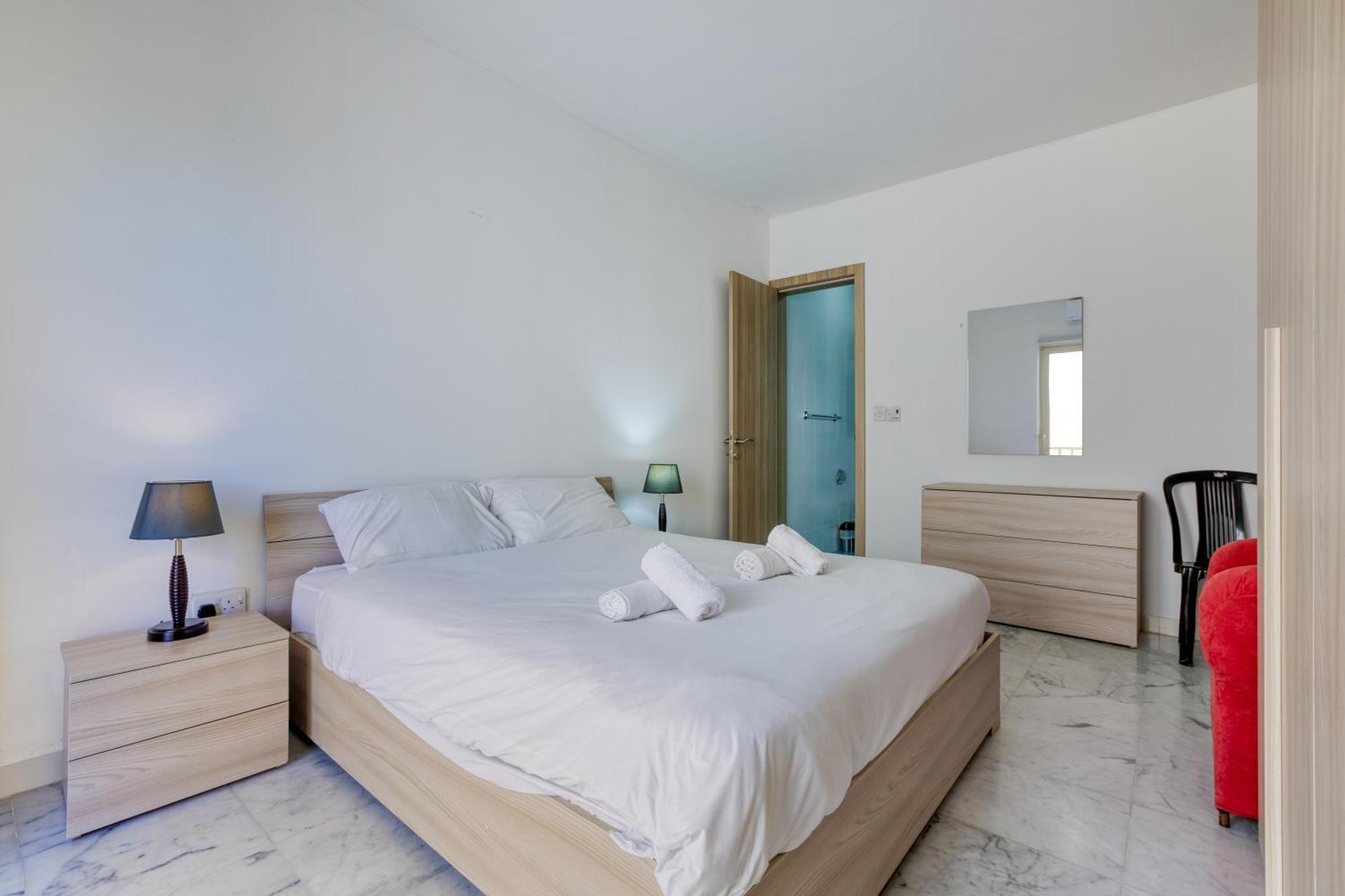 Seafront Sliema Apartment With Balcony & Sea Views By Jl ภายนอก รูปภาพ