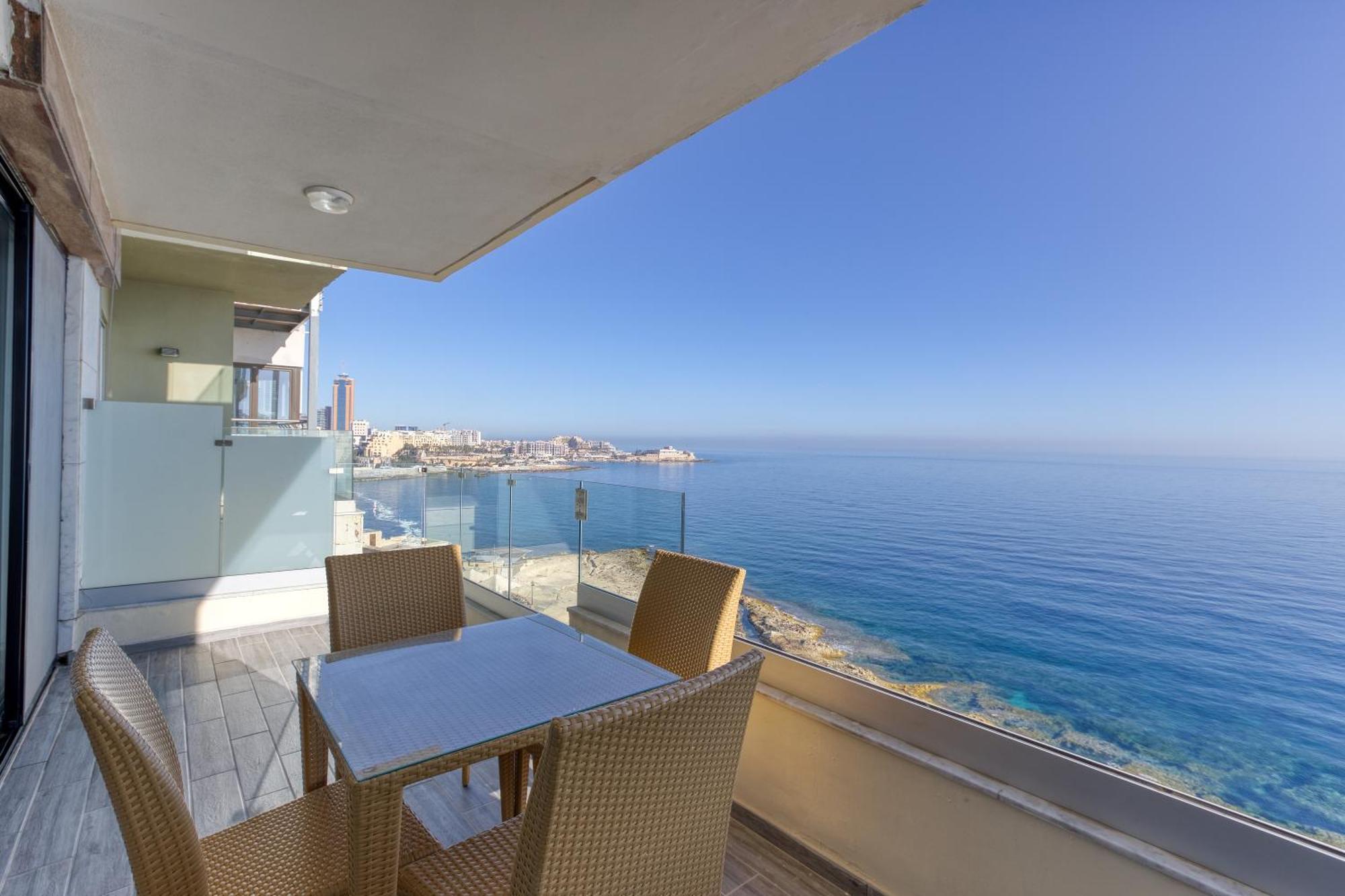 Seafront Sliema Apartment With Balcony & Sea Views By Jl ภายนอก รูปภาพ