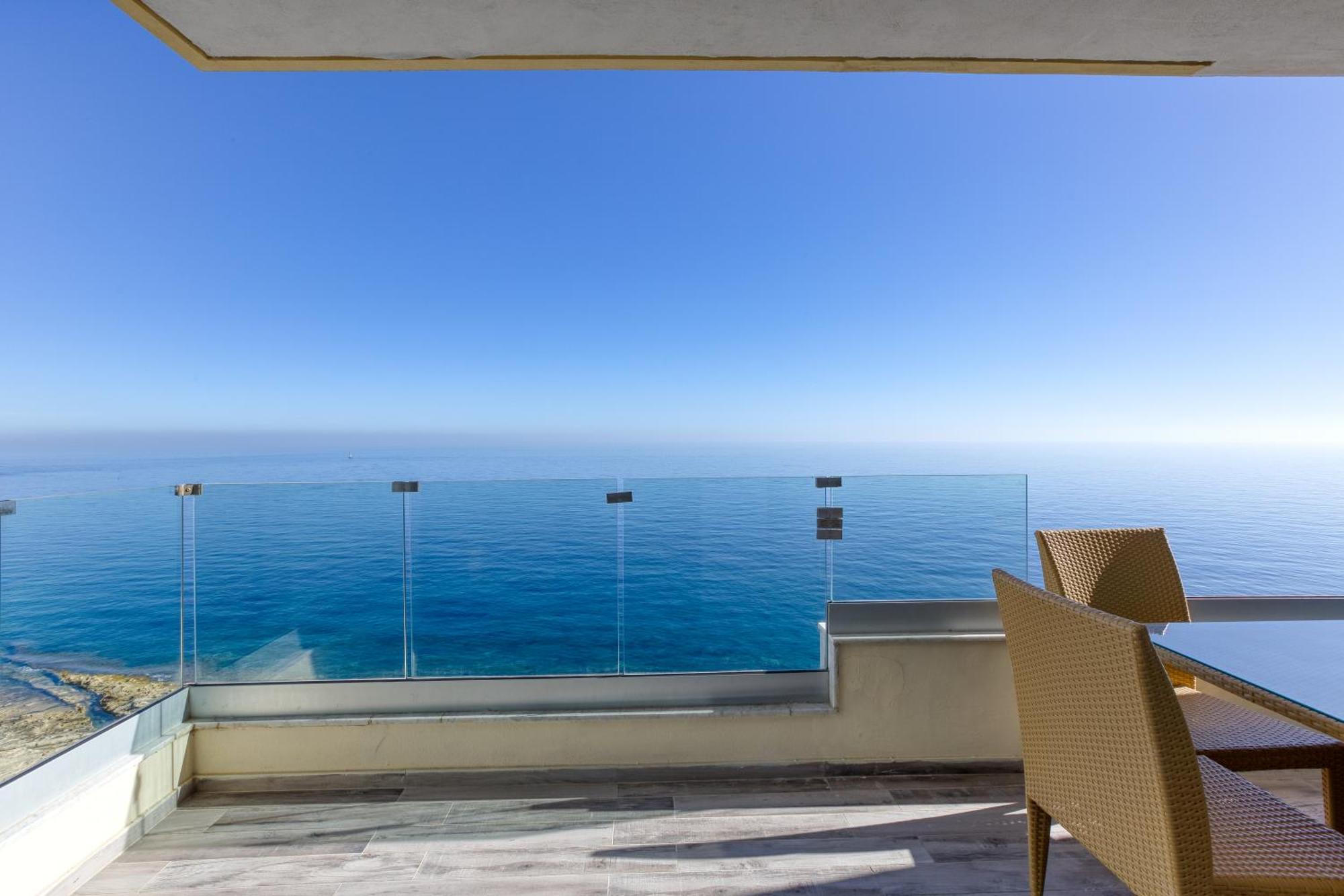 Seafront Sliema Apartment With Balcony & Sea Views By Jl ภายนอก รูปภาพ
