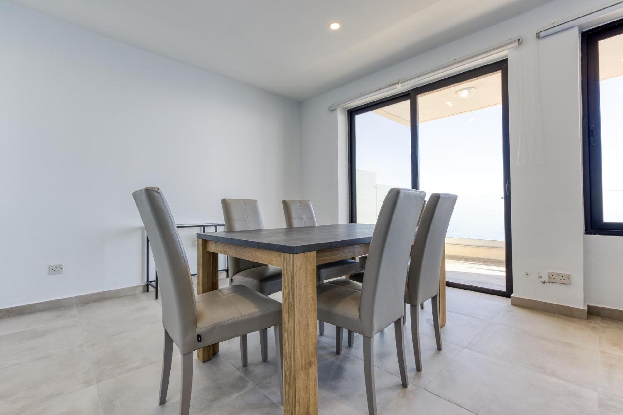 Seafront Sliema Apartment With Balcony & Sea Views By Jl ภายนอก รูปภาพ