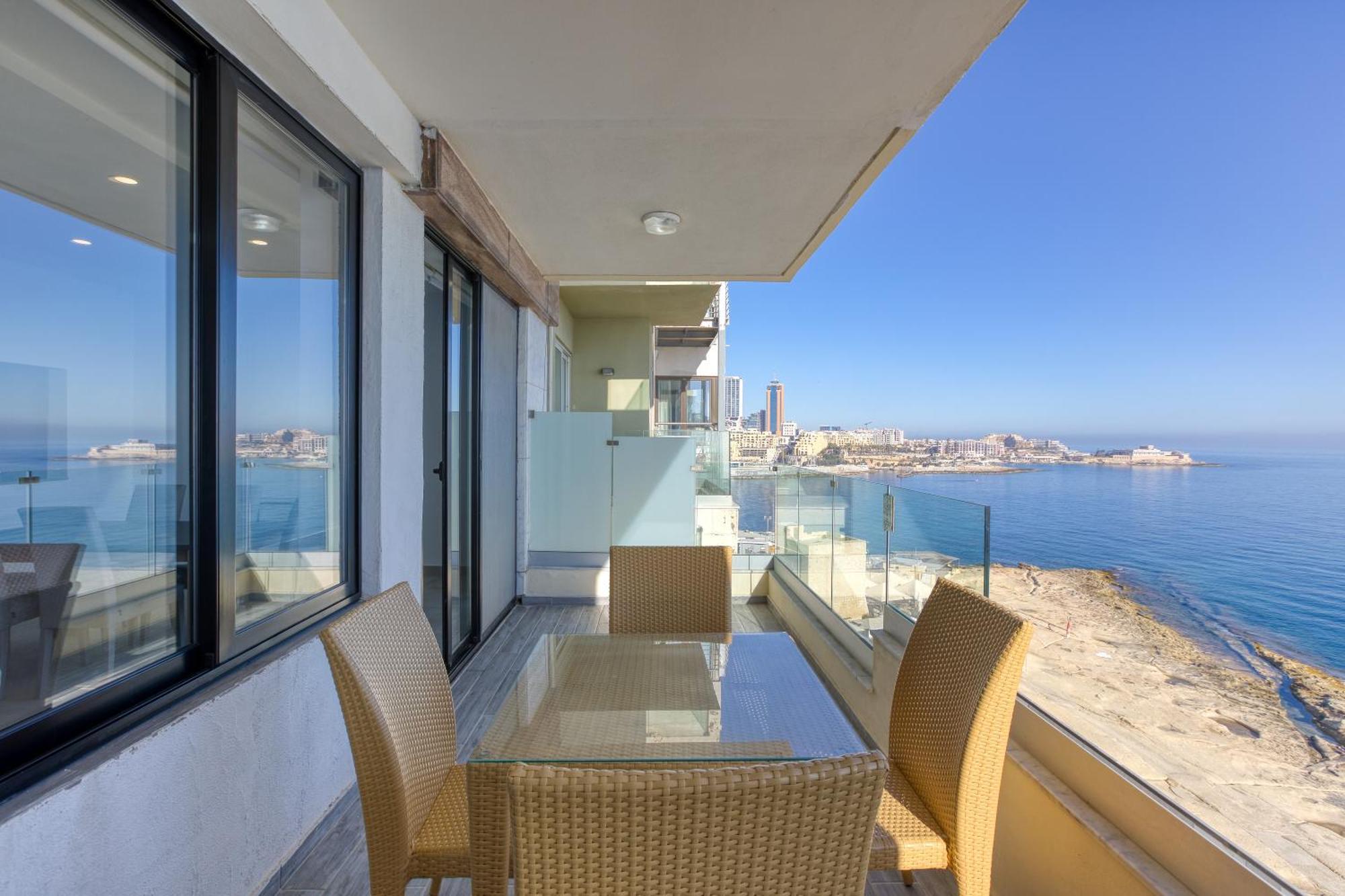 Seafront Sliema Apartment With Balcony & Sea Views By Jl ภายนอก รูปภาพ